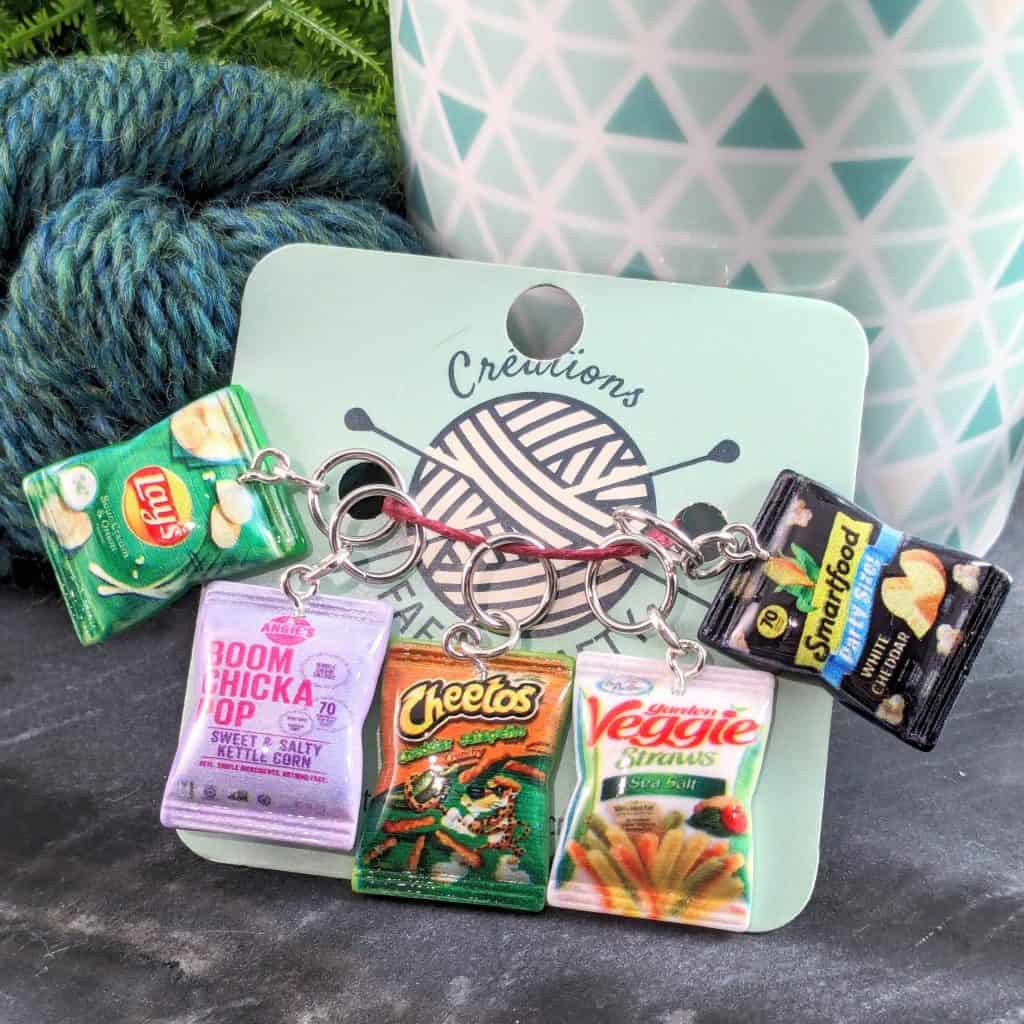 A set of chip bag stitch markers.